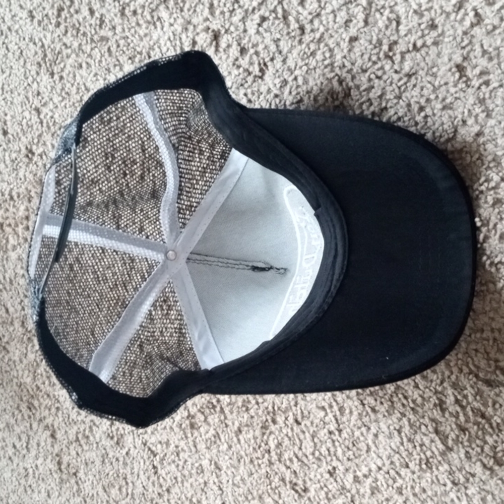 Brand New Cap - Picture 2 of 3